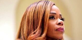 Congresswoman QUITS — Minutes Before Expulsion Vote