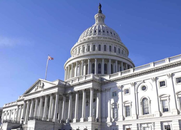shutterstock_161718704 The U.S. Capitol building with a clear blue sky in the background