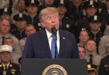Trump HALTS Speech To Do This – Crowed Stunned Trump embraces mother whose son was shot and killed, spotlights law enforcement at rally